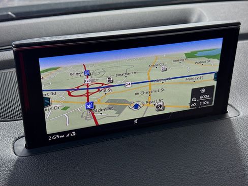 Used 2019 Audi Q7 3.0T Premium Plus w/ Premium Plus Package image 2