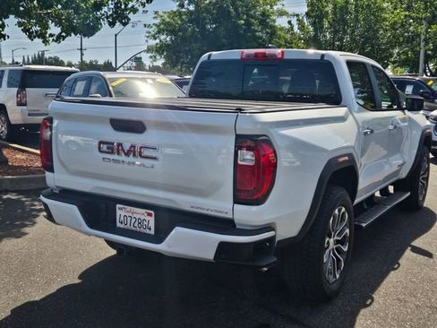 Used 2025 GMC Canyon Denali AWD/4WD image 4