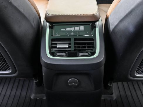 Used 2023 Volvo XC90 T8 Core AWD/4WD image 21