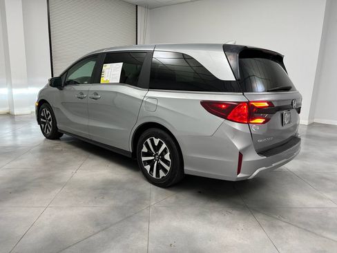 Used 2025 Honda Odyssey EX-L image 6