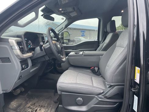Used 2025 Ford F250 XL w/ STX Appearance Package image 17