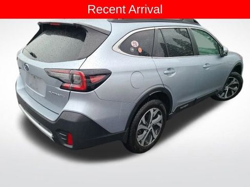 Used 2022 Subaru Outback Limited image 12