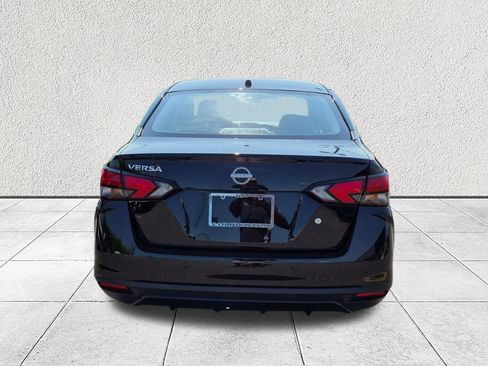 Used 2025 Nissan Versa S w/ Trunk Package FWD image 4