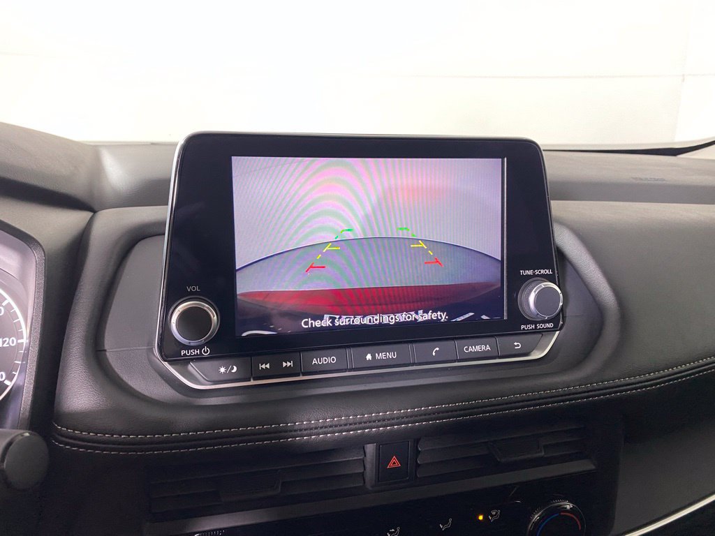 Used 2025 Nissan Rogue S AWD/4WD image 14