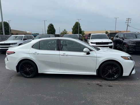 Used 2021 Toyota Camry XSE FWD image 2