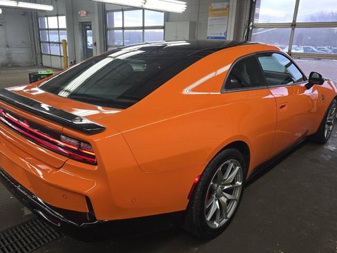 Used 2024 Dodge Charger Daytona Scat Pack w/ Plus Group image 4