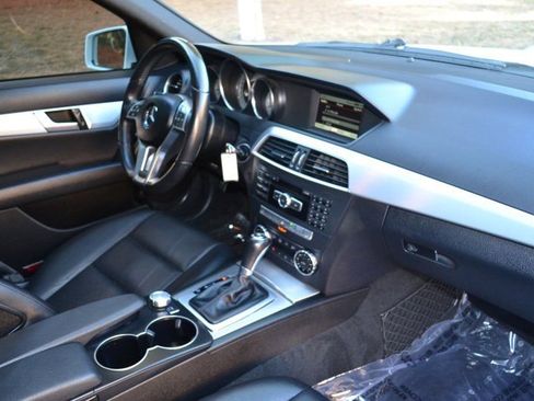 Used 2013 Mercedes-Benz C 300 4MATIC Sedan image 24