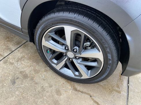 Used 2020 Hyundai Kona Limited image 29