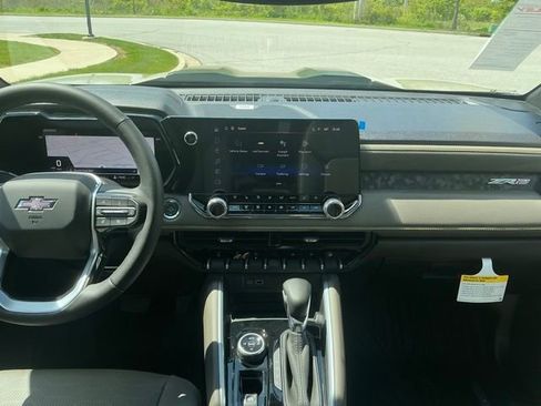 New 2026 Chevrolet Colorado ZR2 w/ Technology Package AWD/4WD image 26