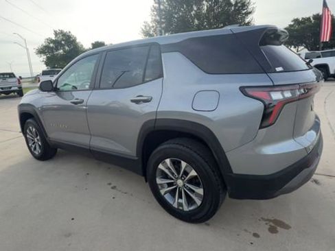 Used 2026 Chevrolet Equinox LT FWD image 6