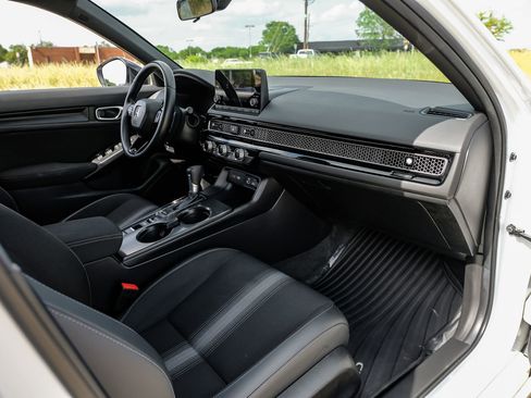 Used 2024 Honda Civic Sport image 14