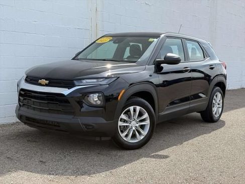 Used 2023 Chevrolet TrailBlazer LS FWD image 1