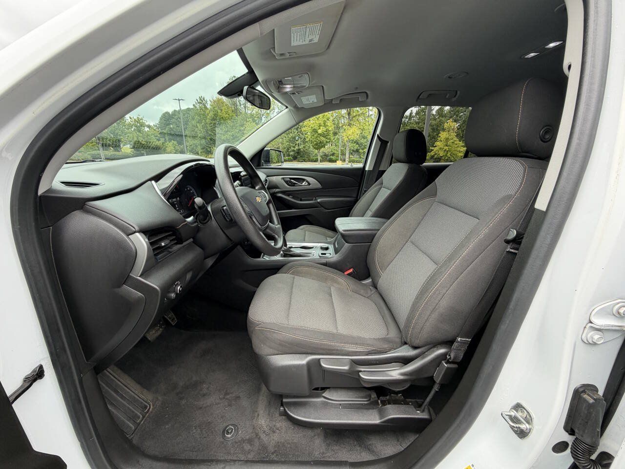 Used 2020 Chevrolet Traverse LS FWD image 10