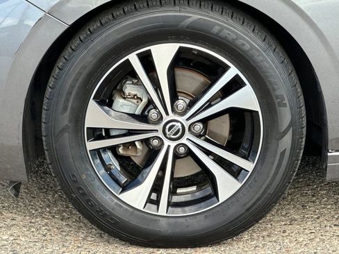 Used 2021 Nissan Sentra SV image 25