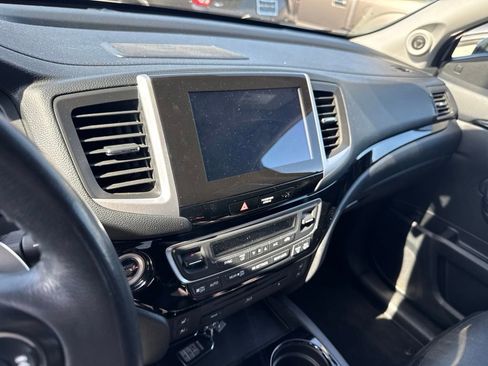 Used 2017 Honda Pilot Elite image 10