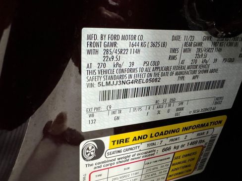 Used 2024 Lincoln Navigator L 4WD image 32