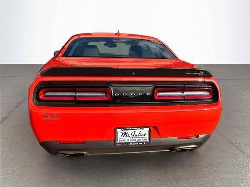 Used 2022 Dodge Challenger R/T Scat Pack w/ Shaker Package RWD image 6