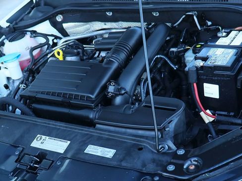 Used 2017 Volkswagen Jetta SE image 57