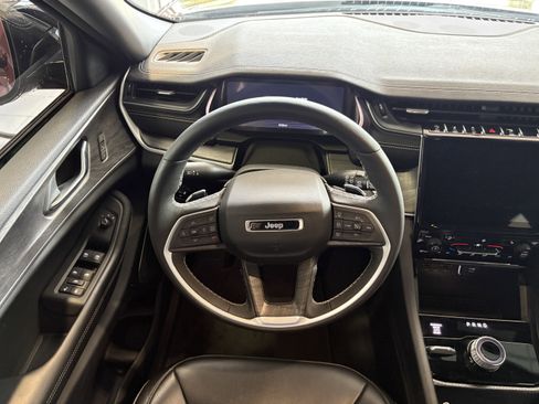 Used 2024 Jeep Grand Cherokee Limited w/ Trailer Tow Package image 11