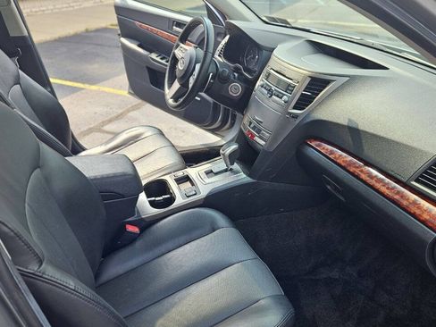 Used 2011 Subaru Outback 2.5i Limited w/ PWR Moonroof Pkg AWD/4WD image 14