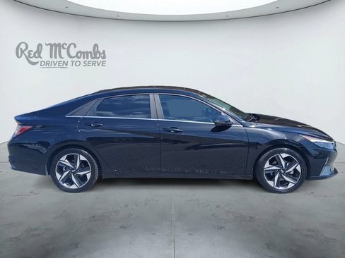 Used 2022 Hyundai Elantra Limited w/ Cargo Package FWD image 6