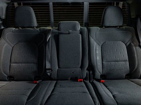 Used 2023 RAM 1500 Big Horn image 28