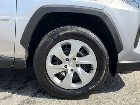 Used 2022 Toyota RAV4 LE image 30