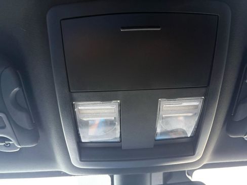 Used 2016 Dodge Challenger SXT image 17