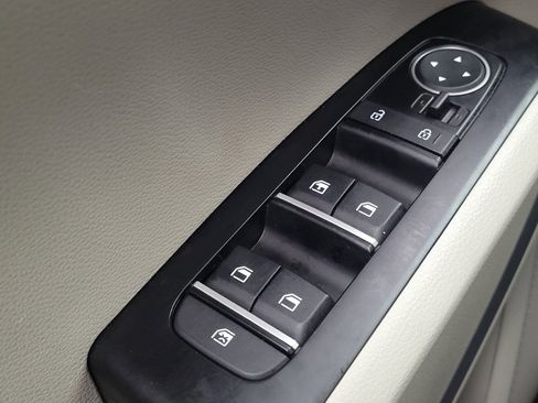 Used 2025 Kia Soul LX w/ LX Technology Package image 27