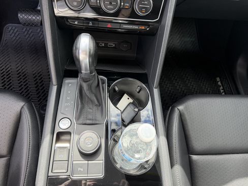 Used 2019 Volkswagen Atlas SEL AWD/4WD image 24