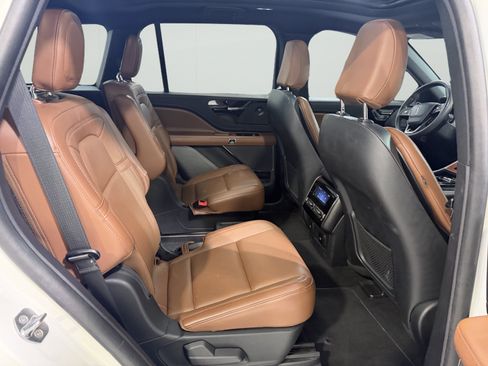 Used 2021 Lincoln Aviator Reserve w/ Class IV Trailer Tow Package RWD image 13