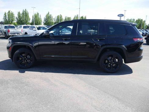 Certified 2023 Jeep Grand Cherokee L Laredo AWD/4WD image 16