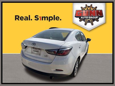 Used 2018 Toyota Yaris iA image 3