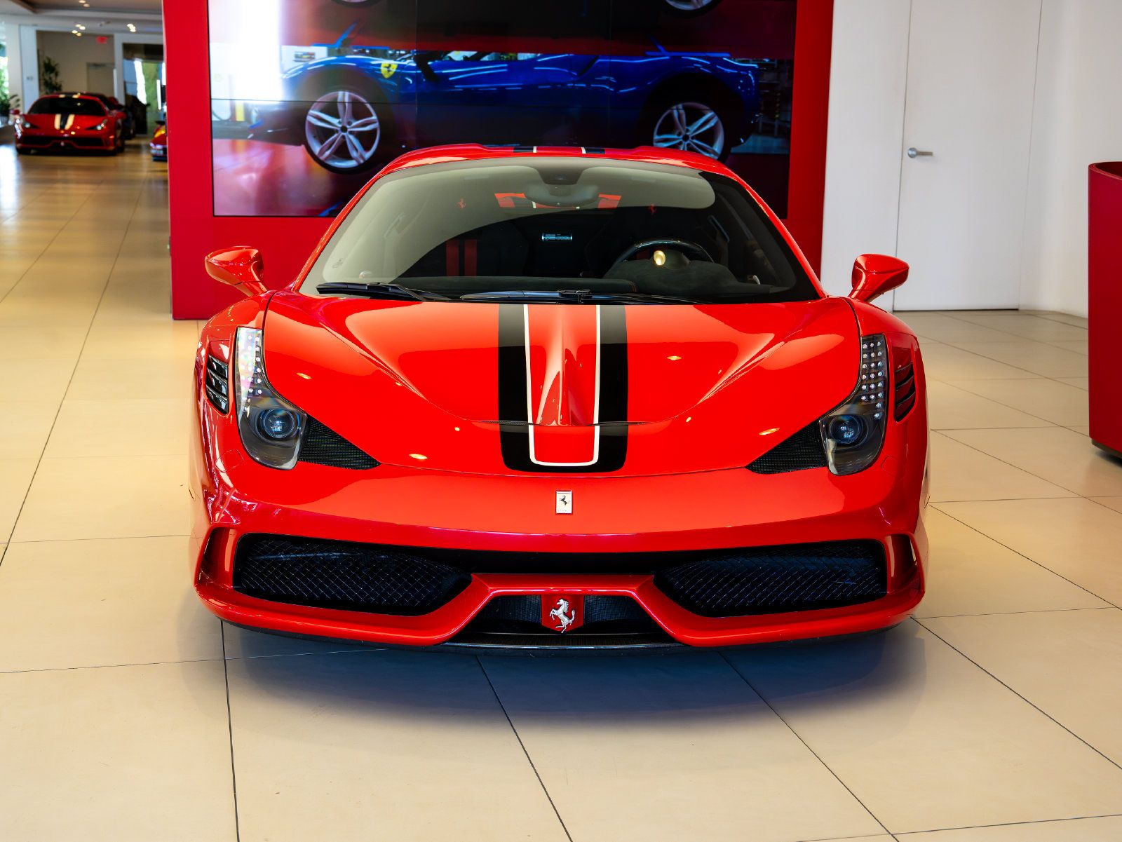 Used 2015 Ferrari 458 Speciale A RWD image 27