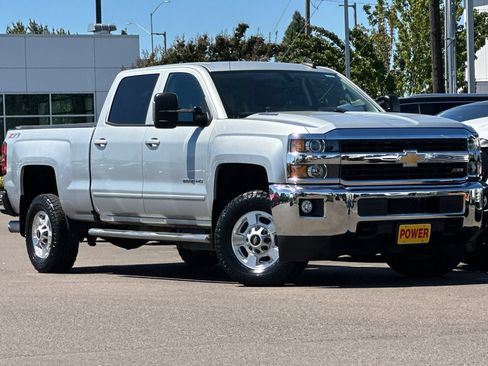 Used 2016 Chevrolet Silverado 2500 LT w/ LT Convenience Package AWD/4WD image 2