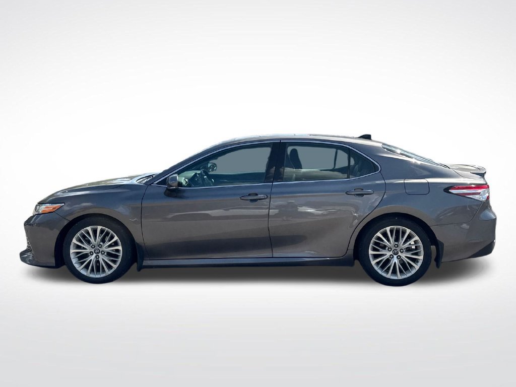 Used 2019 Toyota Camry XLE w/ Driver Assist Package FWD image 3