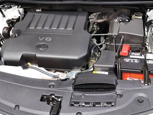 Used 2017 Toyota Avalon Limited w/ All Weather Liner Package FWD image 60