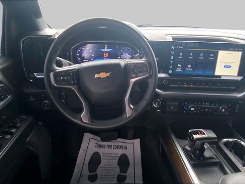 Used 2024 Chevrolet Silverado 1500 High Country AWD/4WD image 6