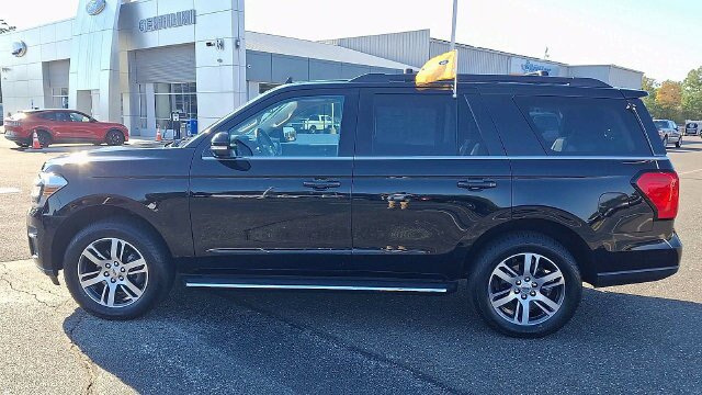 Certified 2023 Ford Expedition XLT AWD/4WD image 5