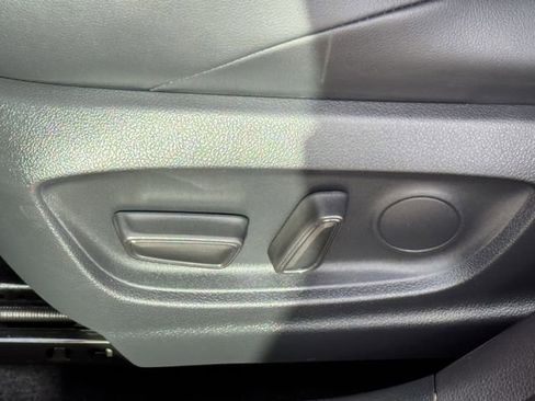 Certified 2025 Toyota Corolla XSE image 28