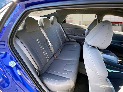 Used 2023 Hyundai Elantra Blue image 26