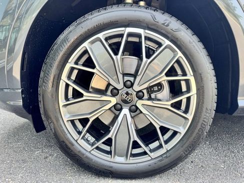 New 2025 Audi Q5 Premium Plus image 8