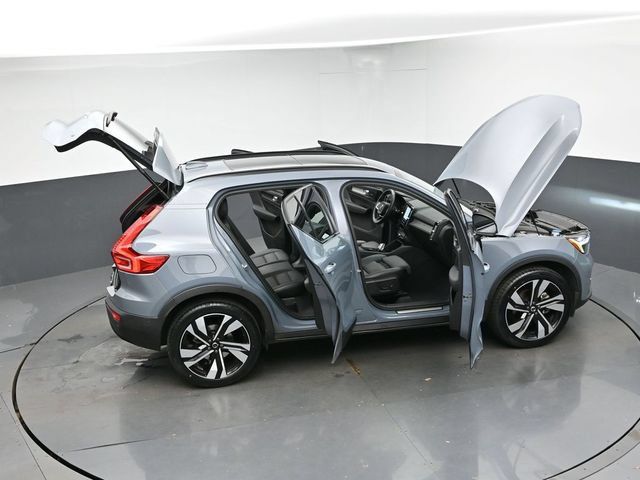 Used 2023 Volvo XC40 B5 Ultimate w/ Protection Package Premier AWD/4WD image 49