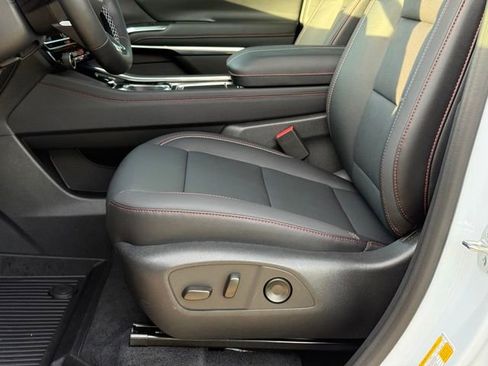 Used 2026 Chevrolet Traverse Z71 w/ Enhanced Driving Package AWD/4WD image 14