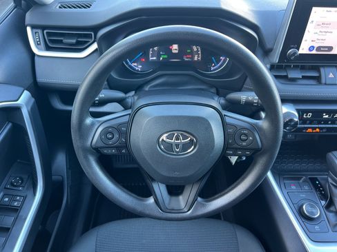 Used 2023 Toyota RAV4 LE image 14