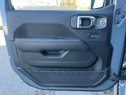 New 2026 Jeep Gladiator Rubicon image 9