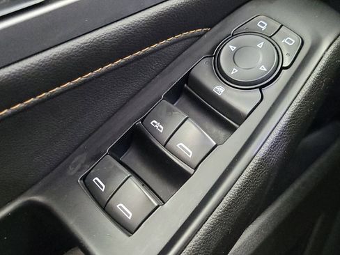 Used 2019 Chevrolet Traverse LT w/ LPO, Blackout Package AWD/4WD image 27