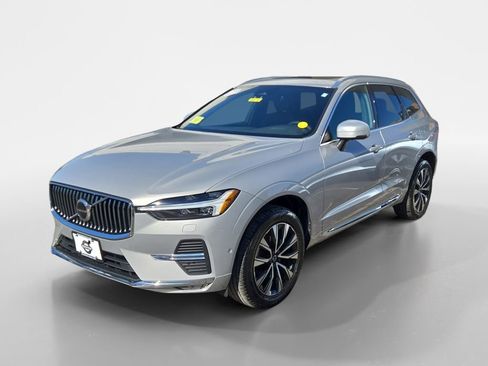 Certified 2023 Volvo XC60 B5 Plus w/ Climate Package image 2