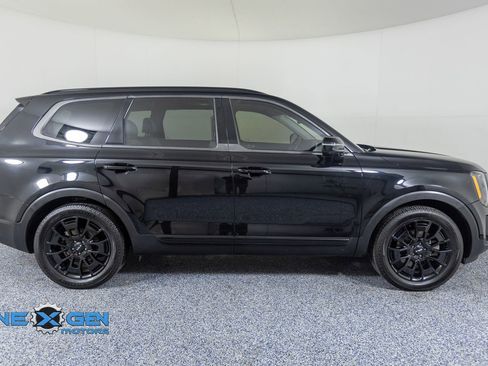 Used 2022 Kia Telluride SX w/ SX Prestige Package AWD/4WD image 8