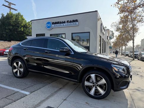 Used 2019 Mercedes-Benz GLC 300 4MATIC Coupe image 1